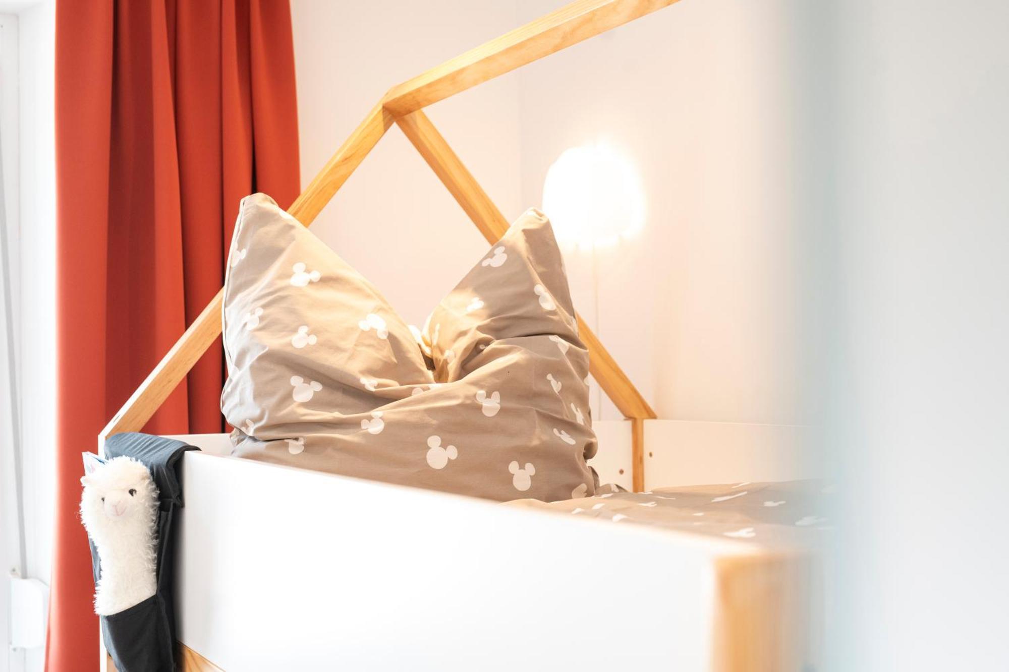 Bunter Hund Apartments - Zentrales Apartment, Parkplatz, Wintergarten, Kinderzimmer Rothenburg ob der Tauber Ngoại thất bức ảnh